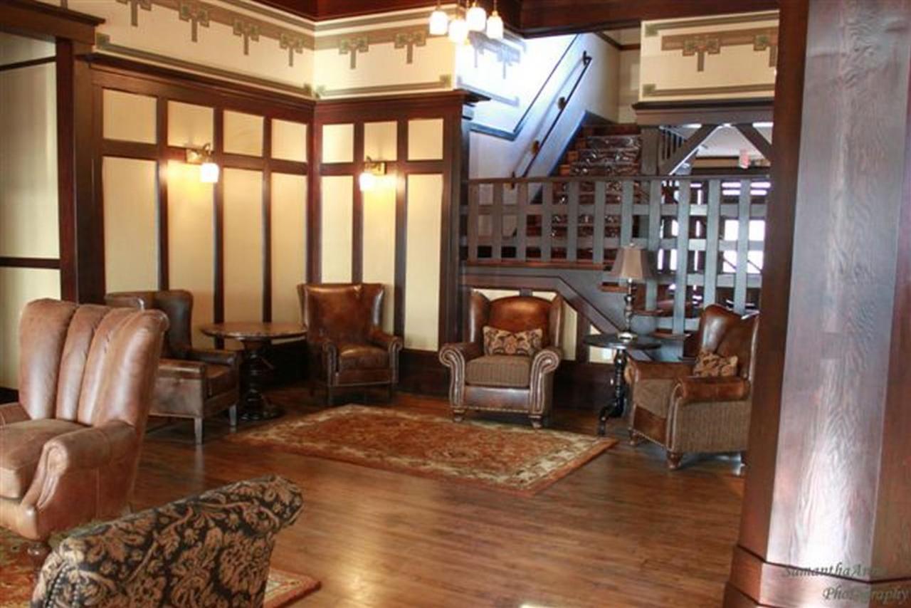 فندق سكاجاويا هوتل Three Forks المظهر الخارجي الصورة